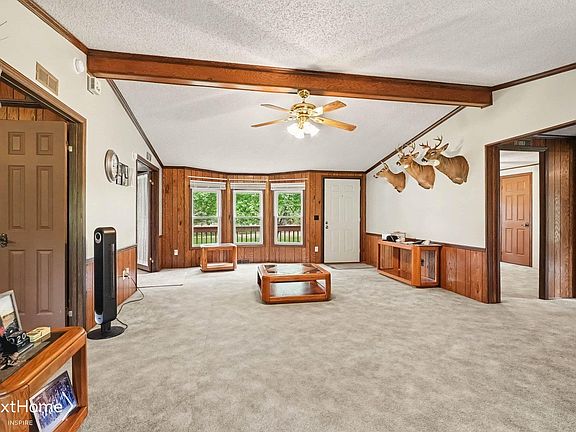 5th image of 1248 E Highwood Rd