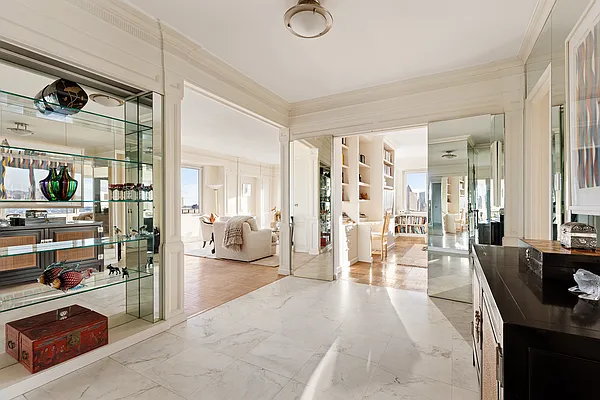 Sold by Compass | media 2