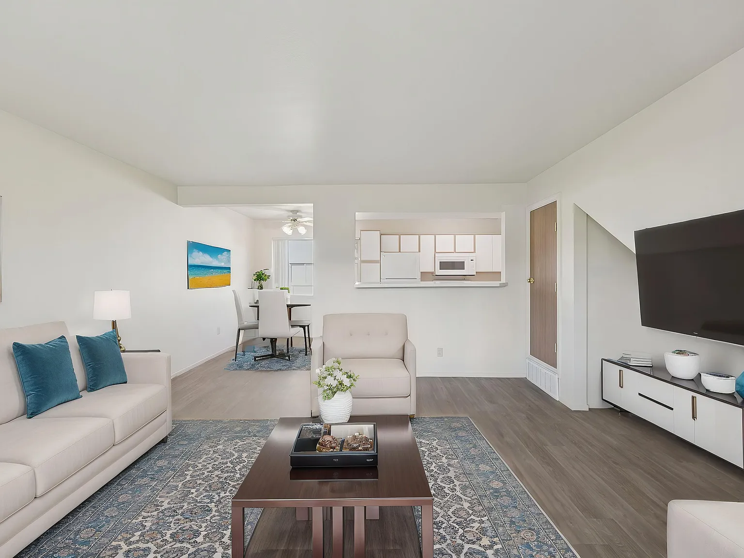 Vale Apartments & Townhomes — Photo 3