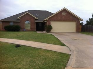 4103 SW Wendy Dr, Lawton, OK 73505