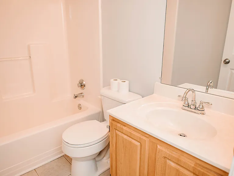 533 Eagle Pointe Dr #533 — Photo 9