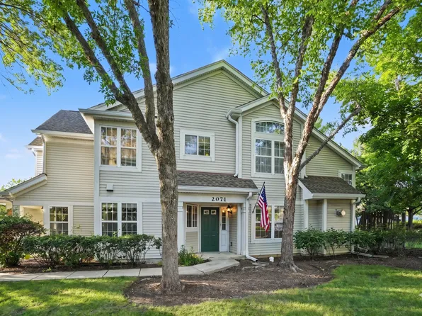 2071 Avalon Ct, Northbrook, IL 60062