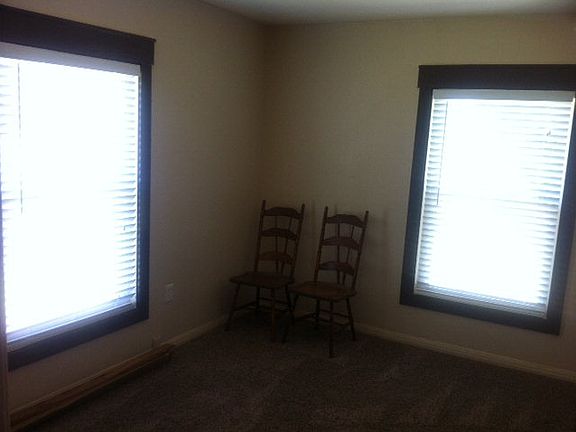 3rd image of 2745 Center Ave