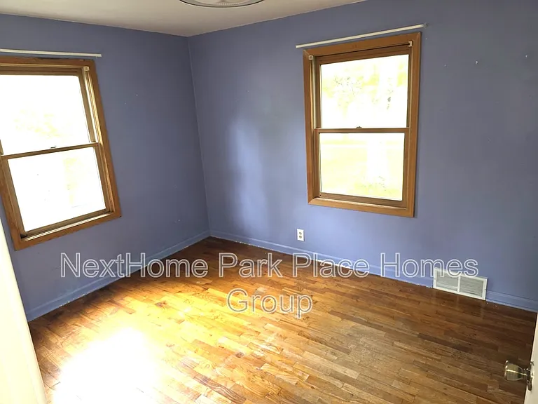 2908 Dartmouth Dr — Photo 5