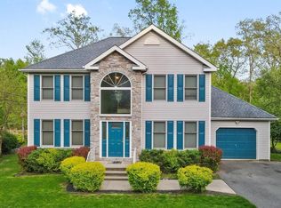 229 Spicebush Dr, East Stroudsburg, PA