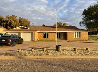 1907 Helen Dr, Brownfield, TX 79316