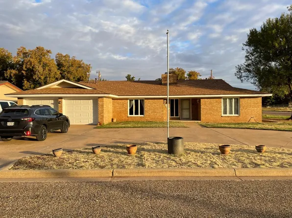 1907 Helen Dr, Brownfield, TX 79316