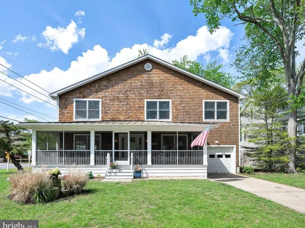 327 Oakwood St, Bethany Beach, DE 19930