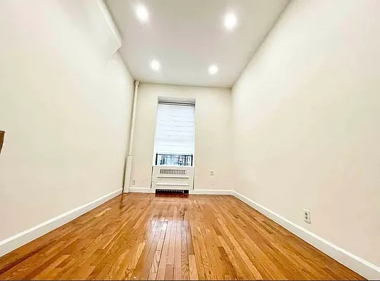 Rented by Century 21 Premier  | media 9