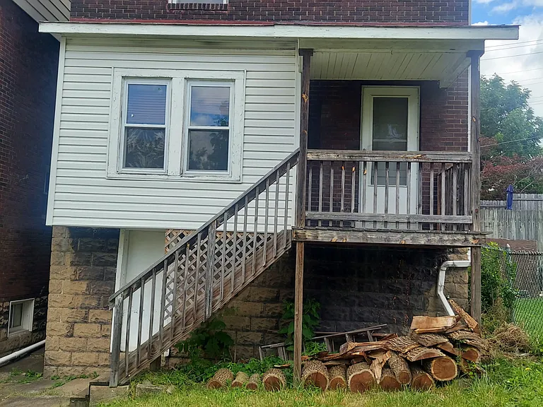 2128 Columbia Ave — Photo 4