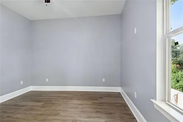 2320 Mardi Gras Blvd — Photo 11
