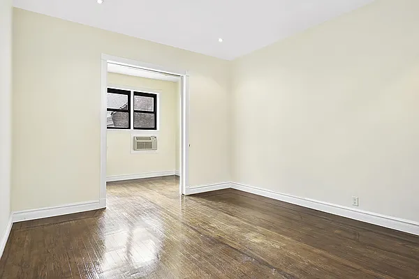 Rented by Cooper & Cooper Real Estate | media 10