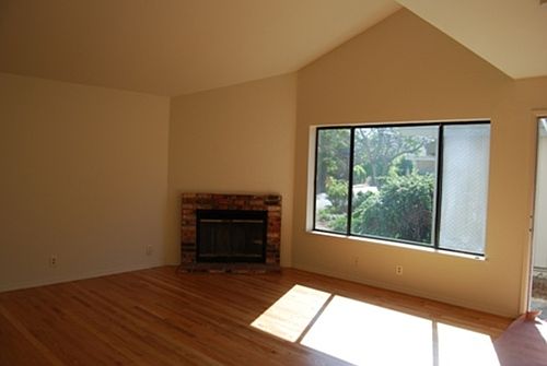 4th image of 1036 Live Oak Ave