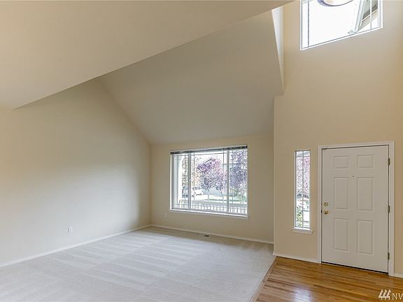 3rd image of 3123 Cardinal Dr NW