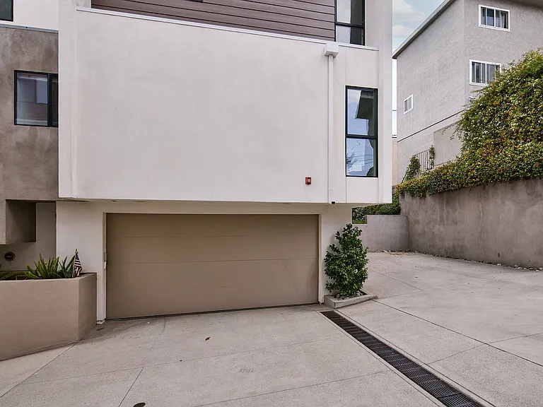 125 E Walnut Ave — Photo 18