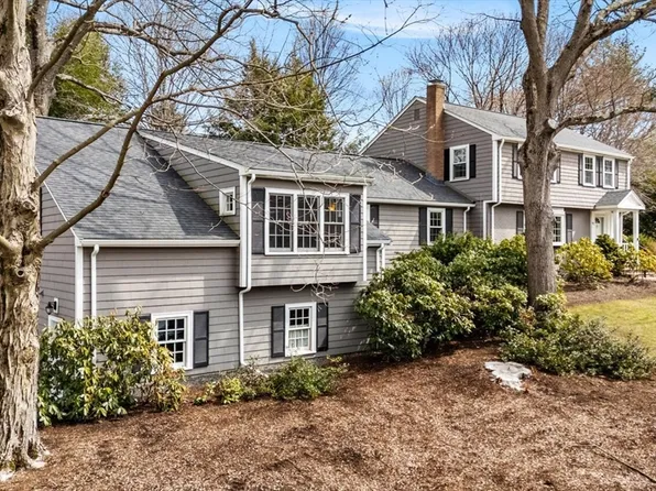 62 Liberty Ave, Lexington, MA 02420