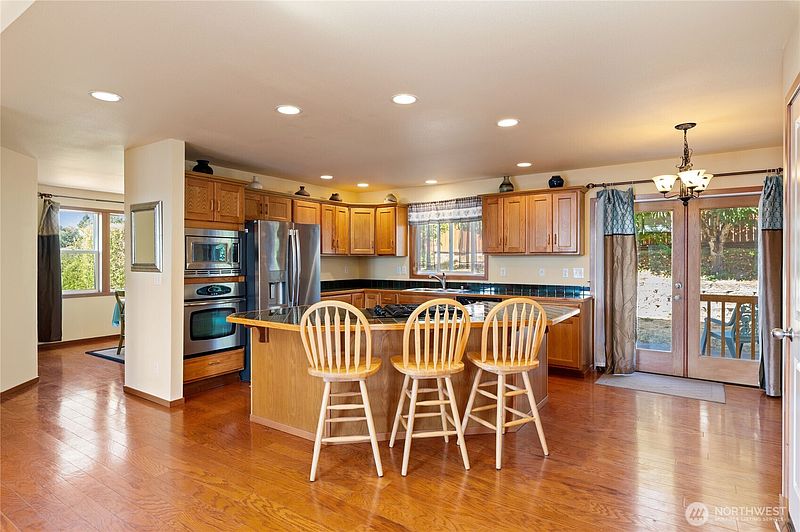 4th image of 3215 Rickey Road NE