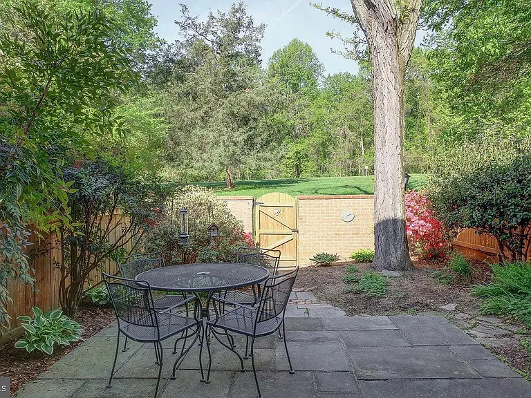 3124 Barnard Ct — Photo 19