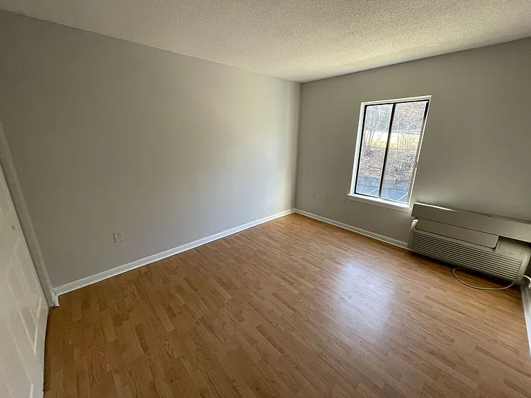 175 Mill Pond Rd #345 — Photo 8