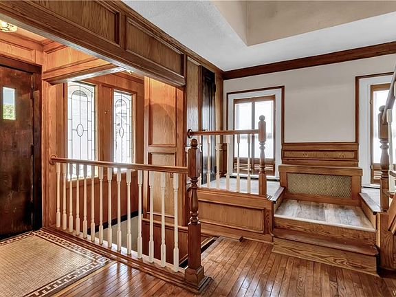 5th image of 588 McKinley Pkwy