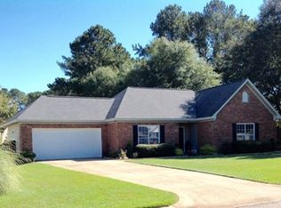 113 Arcadia Dr, Dothan, AL 36305