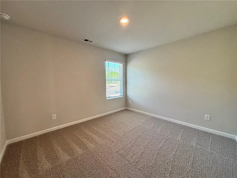 101 Lavender Cir — Photo 23