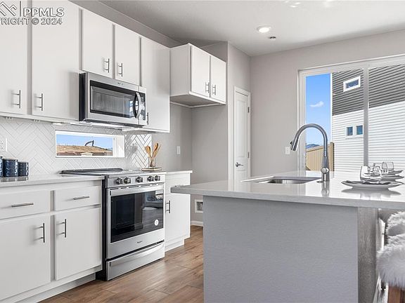 5th image of 5630 Mammoth Ln
