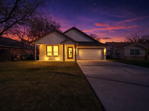 7712 Colton Dr, White Settlement, TX 76108