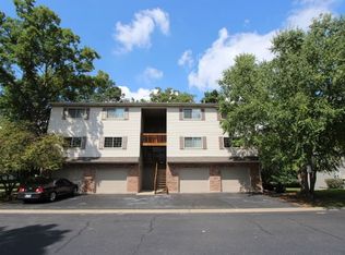 614 Buckskin Ln, Carpentersville, IL