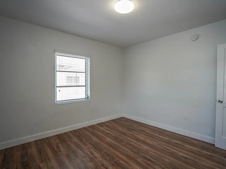 433 NE 82nd St #11 — Photo 16