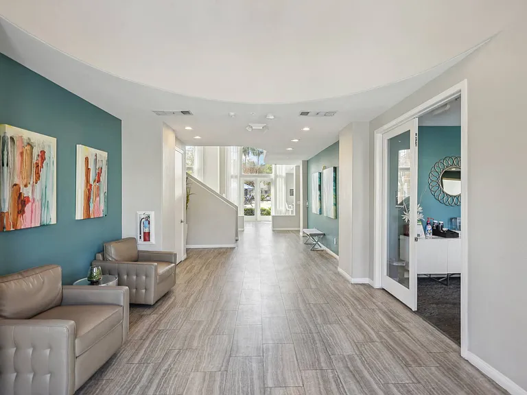 Verona Apartments — Photo 32