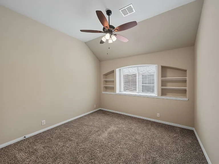 504 Ridgewater Trl — Photo 40
