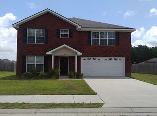 303 Manchester Ct, Midway, GA 31320