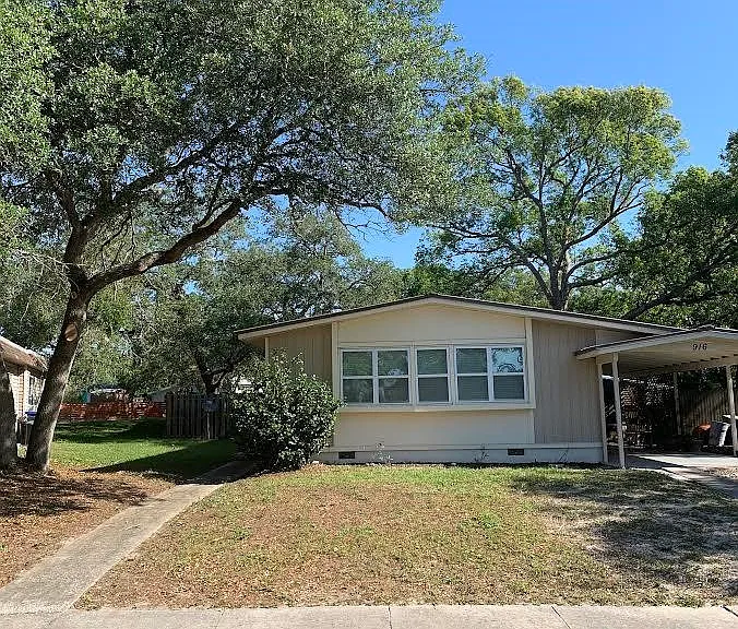 916 Palermo Rd — Photo 1