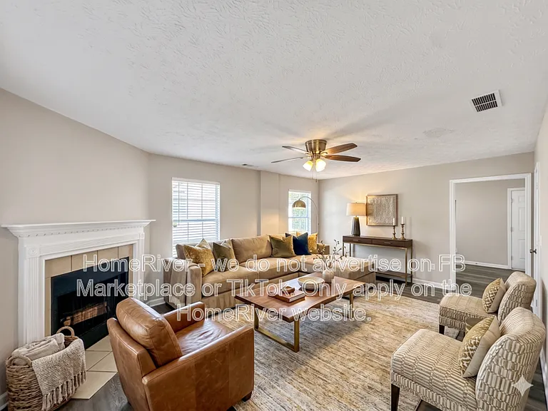 178 Marsh Glen Dr — Photo 2