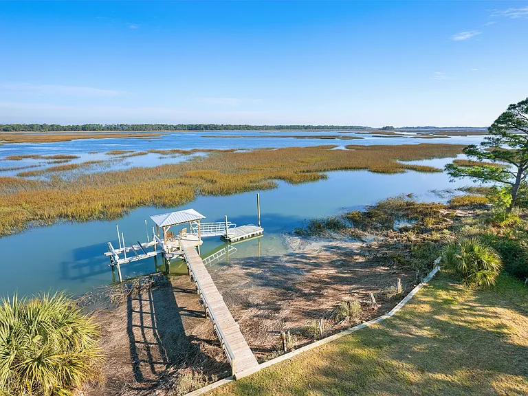 1532 Oak Island Dr — Photo 4