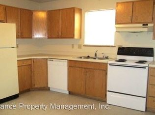 715 S 9th St, Manhattan, KS 66502