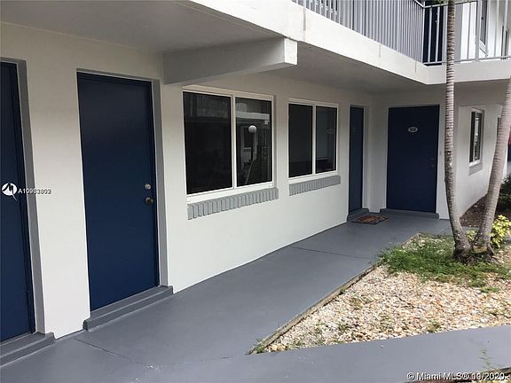 3rd image of 1010 SE 15th St APT 108