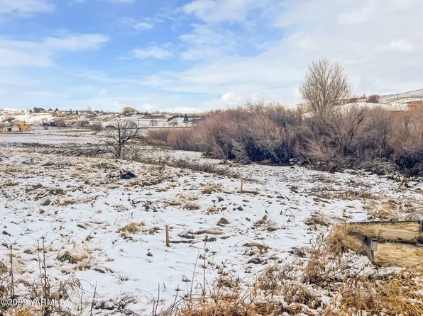 Nna Tieton Drive Pear Ave, Yakima, WA 98908