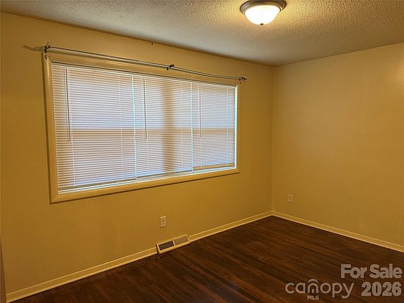 3rd image of 4101 Foxford Pl