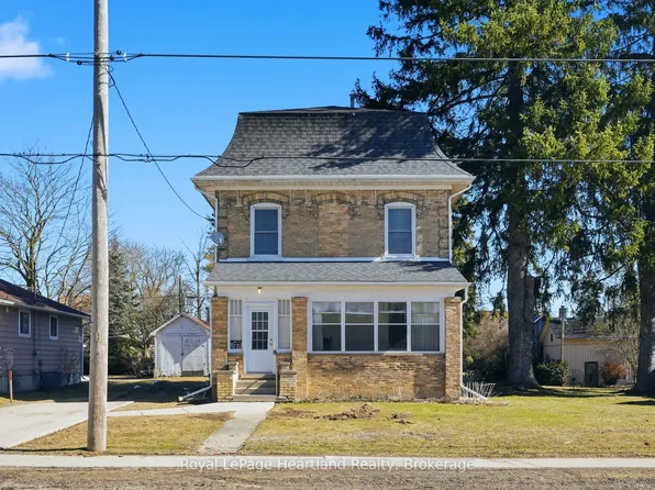 77 King St S, Minto, ON N0G 1Z0