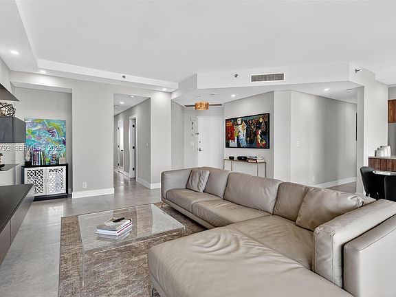 5th image of 1000 Island Blvd #3107