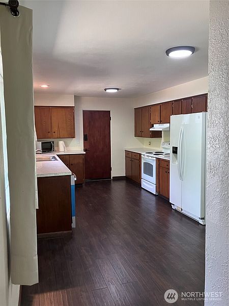 5th image of 703 S 16th Street
