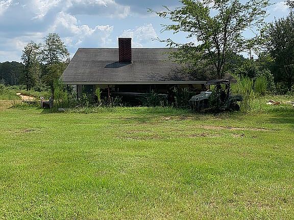 2nd image of 1555 El Paso Ave