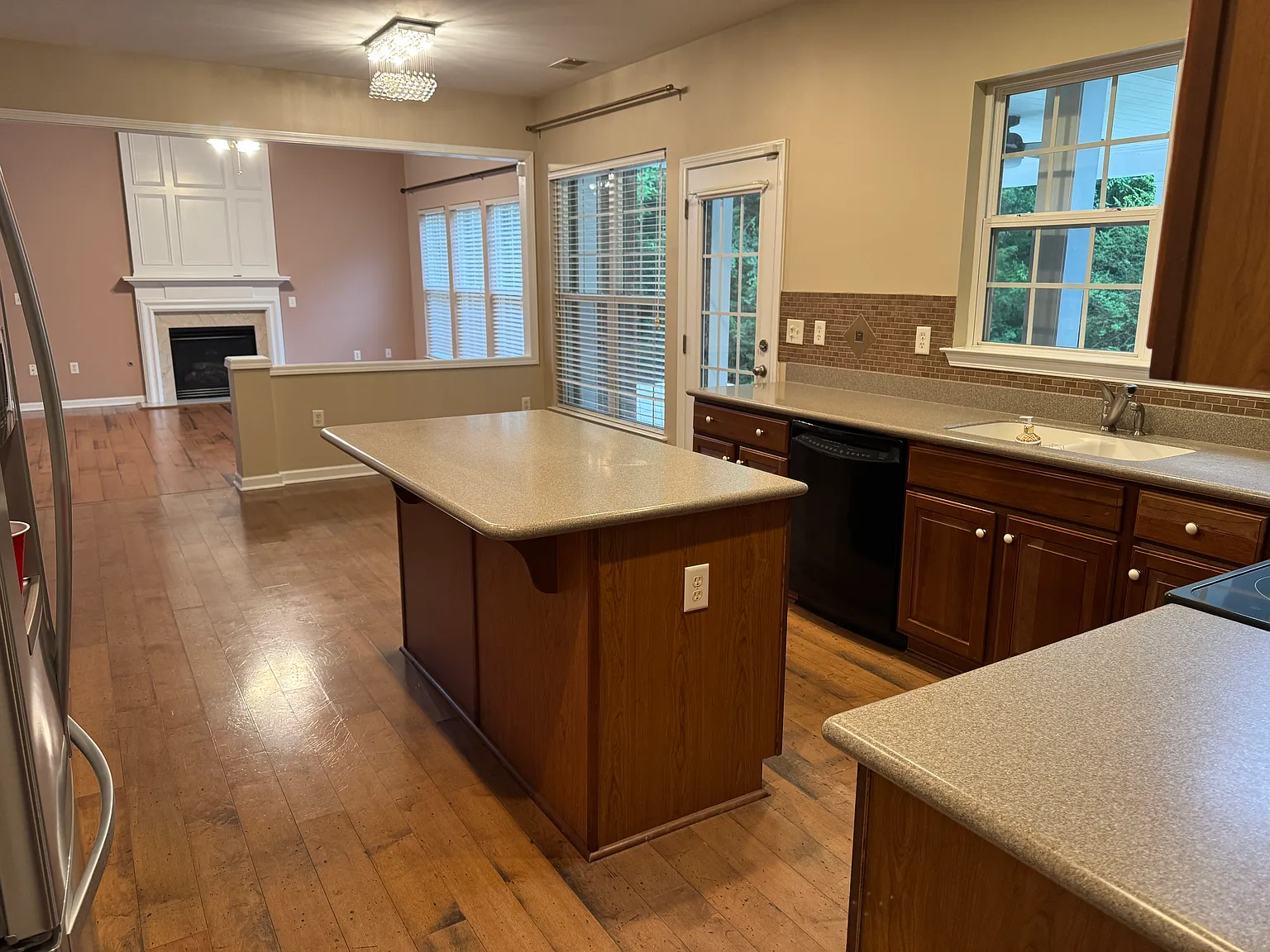 1856 Erlinger Dr — Photo 3