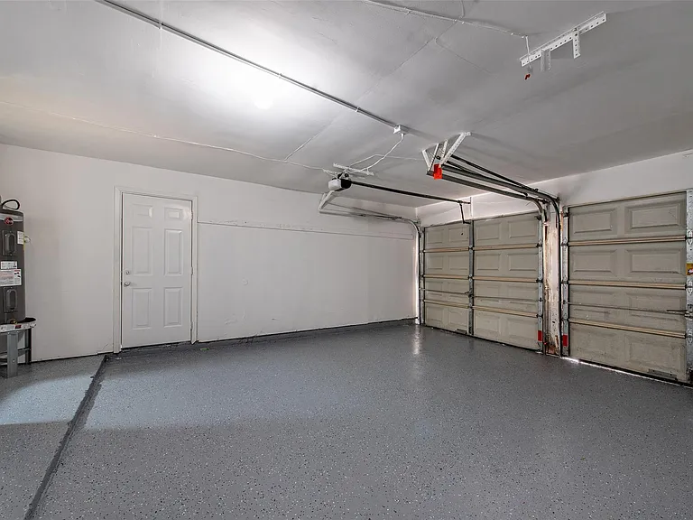 16419 Lost Quail Dr — Photo 33