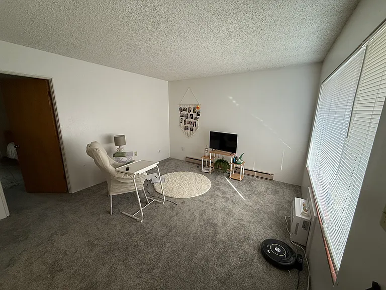 535 NE Maiden Ln #319 — Photo 3