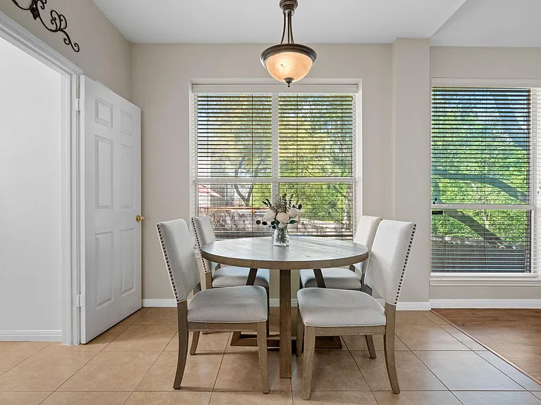 2504 Kimbrook Dr — Photo 12