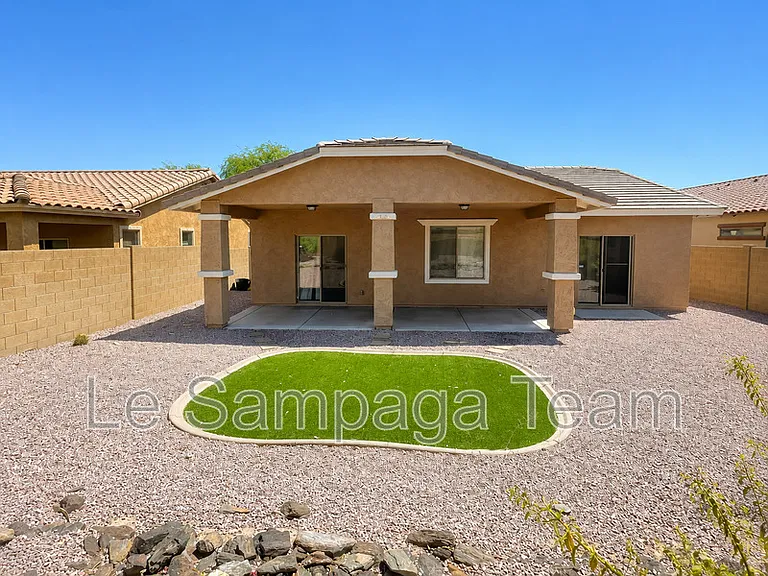 17636 W Maui Ln — Photo 36