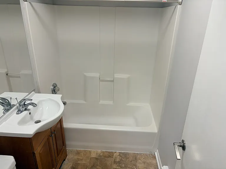 18518 Wildwood Ave #2W — Photo 7